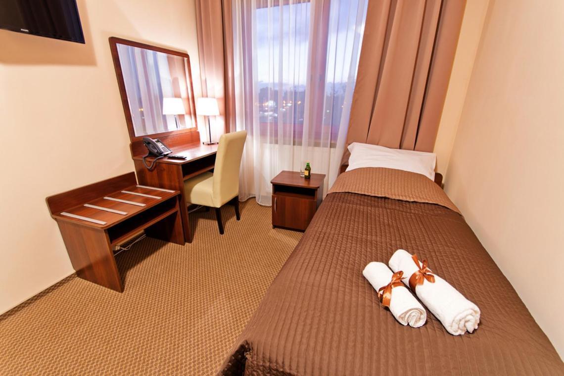 Wiatraczna Hotell Warszawa Exteriör bild