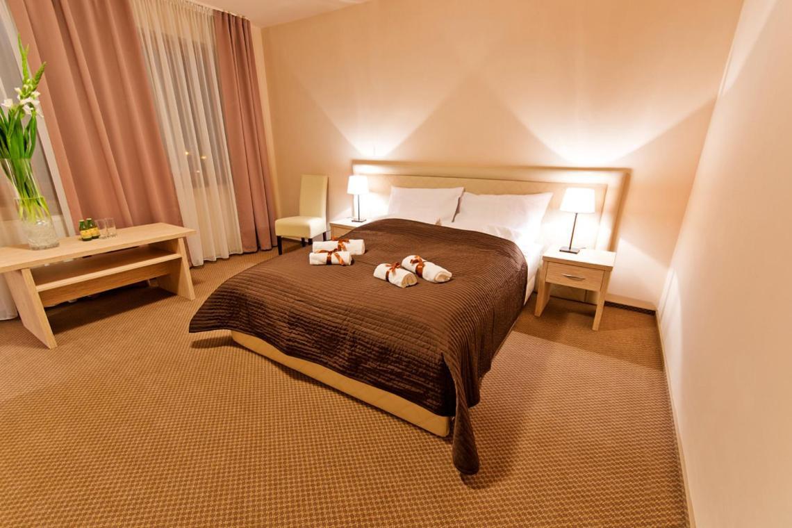 Wiatraczna Hotell Warszawa Exteriör bild