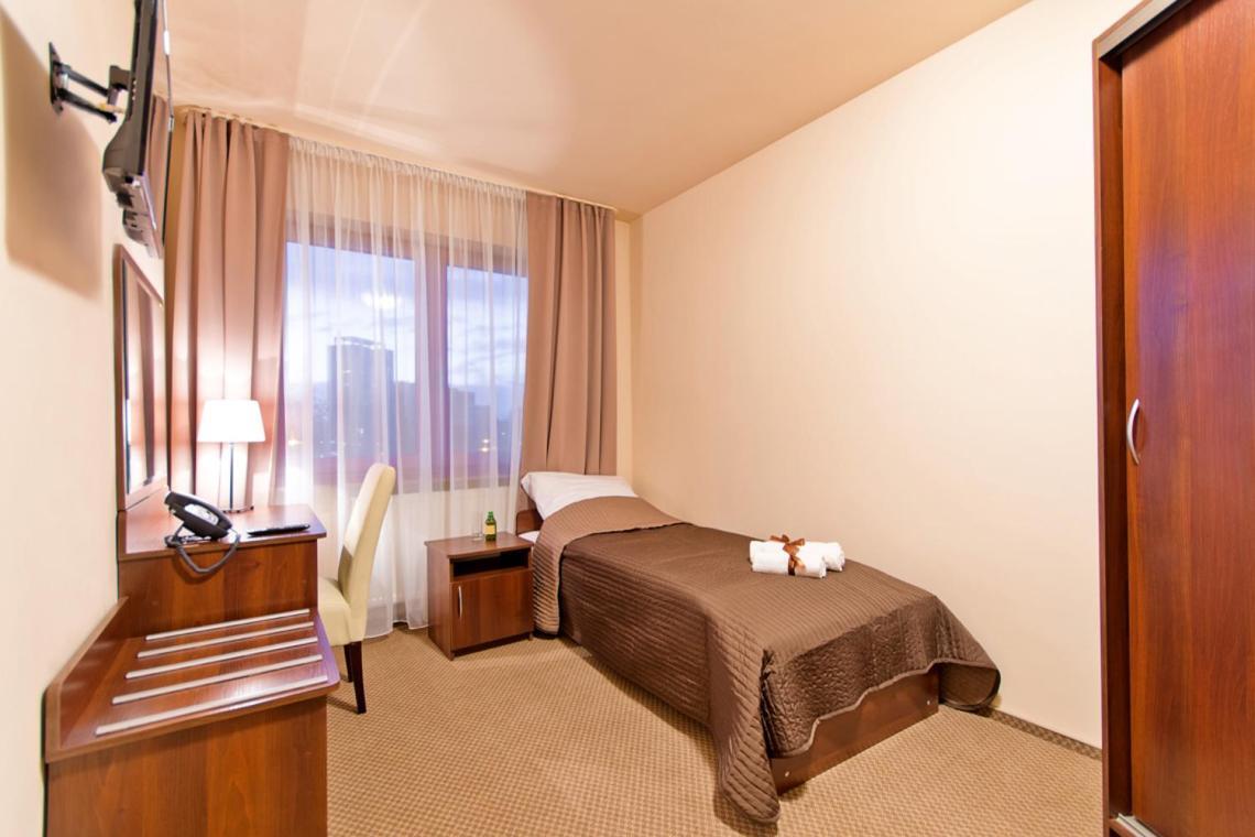 Wiatraczna Hotell Warszawa Exteriör bild